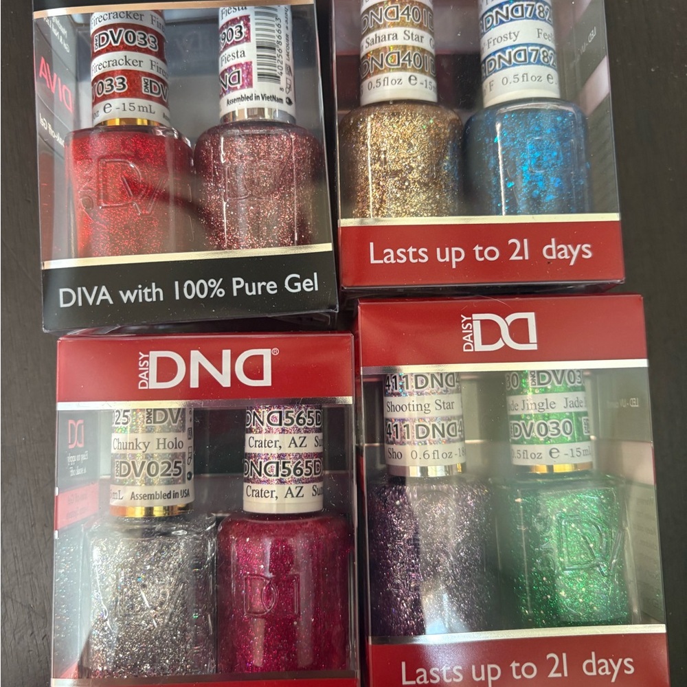 Daisy Nail Polish Set - Red, Gold, Silver, Blue